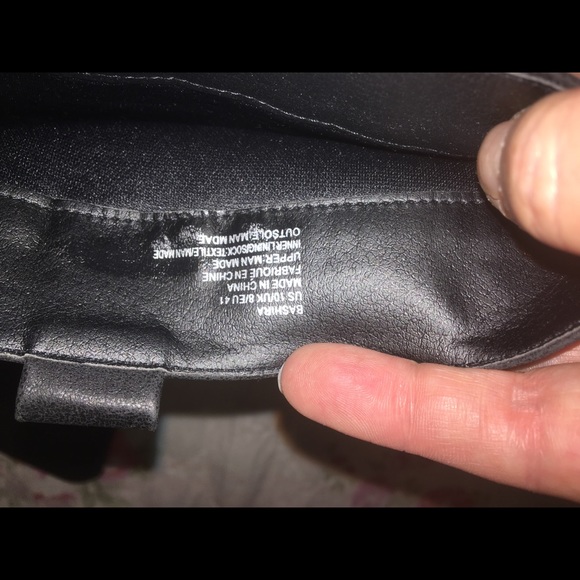 Knee high 3 1/2 inch heeled boots - Picture 3 of 5